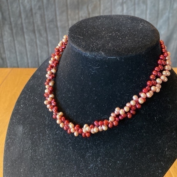 RED & Pink braided elegant necklace - Picture 4 of 4